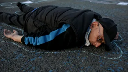 Manifestație inedită: cum s-a protestat în Piața Victoriei după modificarea Codului Penal