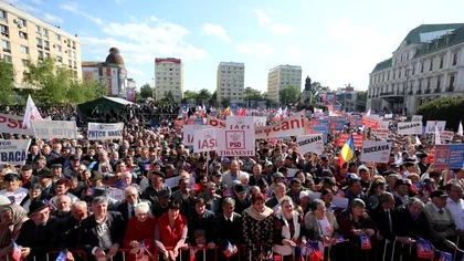 LIVE VIDEO - Galați: Operațiunea „hârtie igienică” pentru PSD. Claxoane și huiduieli înainte de mitingul social-democraților