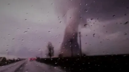 Cod roșu METEO. Ce zone sunt afectate și prognoza ANM: „Vânt cu aspect tornadic”
