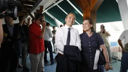 Un imigrant român a ajuns primarul unui oraș din Germania. De ce l-au susținut vedetele de la Hollywood