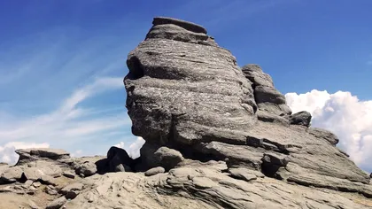 Mizerie de nedescris, în zona munților Bucegi. Babele și Sfixul, îngropate în gunoaie FOTO