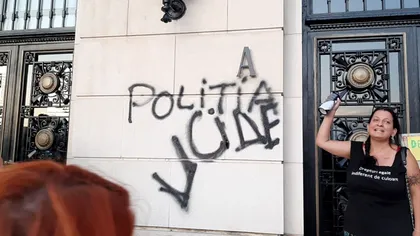 A doua zi de proteste în București, după cazul de la Caracal: ”Poliția ucide!”