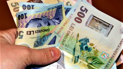 Sute de mii de români își pot cere banii înapoi de la Fisc, începând de la această dată