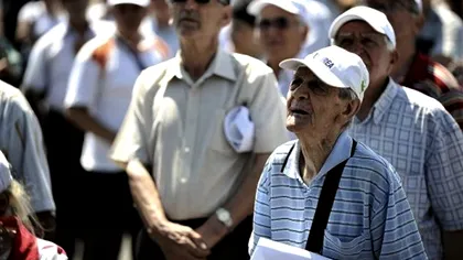 Ce drepturi și gratuități au pensionarii din sistemul public de pensii. Lista completă