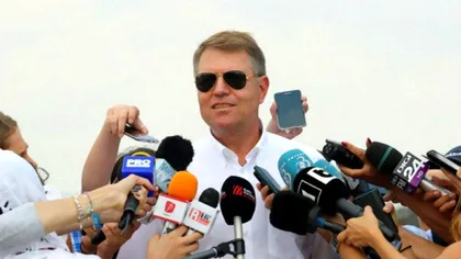 Klaus Iohannis, în Piața Universității. Cum și-a făcut președintele apariția