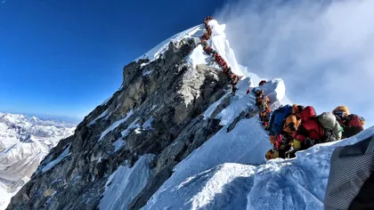 A distrus teoria Pământului plat cu un selfie de pe Everest: ce se vede în poză