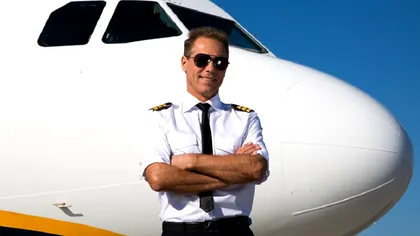 Ryanair îşi îndeamnă piloţii să se mute în România ca să nu îşi piardă job-urile
