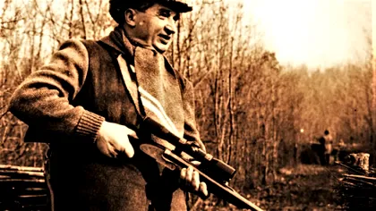 Povești haioase și triste despre partidele de vânătoare ale lui Ceaușescu: „A așteptat o jumătate de oră ca să se trezească cerbul”