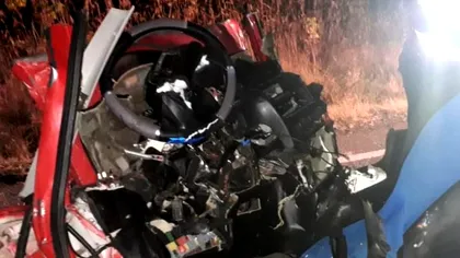 Încă un accident grav în România. Doi tineri, care urmau să se căsătorească, au murit pe loc. Femeia, însărcinată în 7 luni