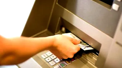 Un tânăr din Prahova a găsit un card în casa pe care o cumpărase. Câți bani a cheltuit în doar câteva ore