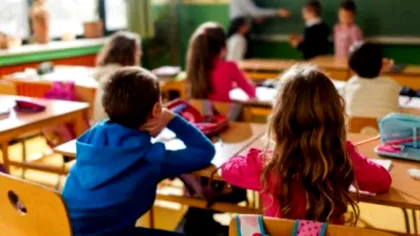 Vești bune pentru elevi, necazuri pentru profesori. Ce se va întâmpla cu cadrele didactice, după ce se vor reduce orele din programa școlară