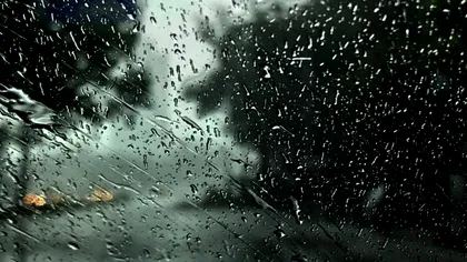 Pericol în București! Vremea a făcut prăpăd. Ce se întâmplă în centrul Capitalei