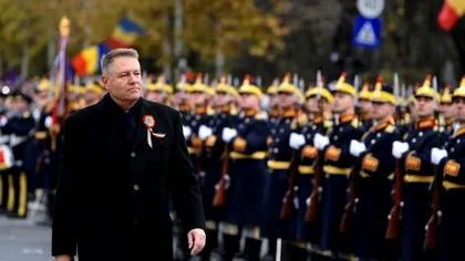 VIDEO Ce nu ai văzut pe 1 Decembrie, când Iohannis a depus coroana de flori. Ce i-a făcut un bărbat din mulțime