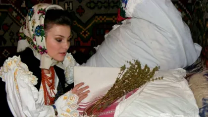 Bobotează 2020. De ce își pun fetele busuioc sub pernă. Superstiții și obiceiuri importante pentru români pe 6 ianuarie