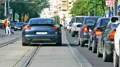 Cod Rutier 2020. Când avem voie să circulăm cu mașina pe linia de tramvai