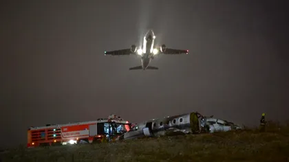 Un avion de pasageri cu 177 de pasageri s-a rupt în două și a luat foc. Ce s-a întâmplat apoi FOTO