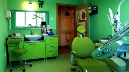 Ce au descoperit polițiștii într-un cabinet stomatologic din Capitală. S-a deschis imediat dosar penal