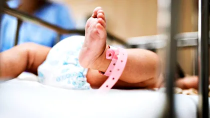 Cel mai tânăr român aflat în carantină are doar 7 luni. Povestea tulburătoare a lui Darius