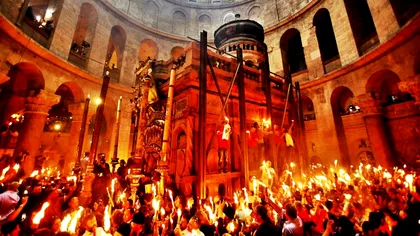 Cum putem lua Lumina și pâinea sfințită în noaptea de Paște? Toate prevederile noului acord BOR-MAI