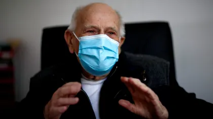 Cine este medicul erou în vârstă de 98 de ani care a vindecat sute de pacienți infectați cu COVID-19: 