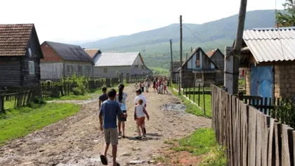 Decizie fără precedent, pentru elevii fără acces la cursurile online și fără note în catalog la începutul semestrului II