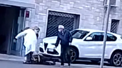 Video! În plină pandemie, un medic italian este filmat în timp ce omoară în bătaie un pacient în vârstă de 85 de ani