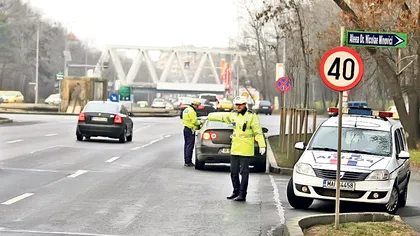 Minoră de 17 ani, prinsă la volan, în Suceava. Polițiștilor nu le-a venit să creadă cine era în dreapta