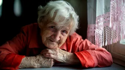 Veste proastă pentru persoanele vârstnice. Cât s-ar putea prelungi perioada de izolare la domiciliu