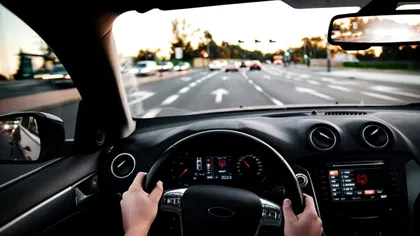 5 greșeli banale pe care le fac mulți șoferi. Gestul care te poate costa scump