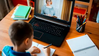 600 de lei pentru fiecare elev, programul Ministerului Educației de cumpărare de laptopuri și tablete. Câți bani sunt alocați în total