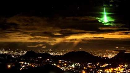 Fotografia bizară cu un meteorit care i-a uimit pe specialiști. De ce este, de fapt, lumina verde