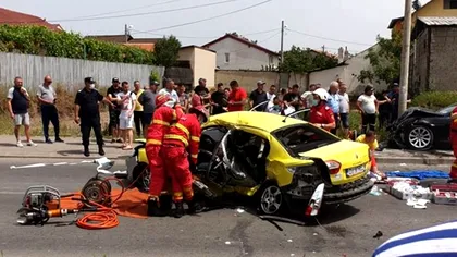Accident cumplit în Craiova. Patru persoane au murit și una este în stare gravă după ce un BMW a spulberat un taxi. Video