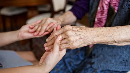 Gest șocant. O mamă din Mureș s-a sinucis de teamă ca fata ei, infectată cu COVID-19, ar putea să moară