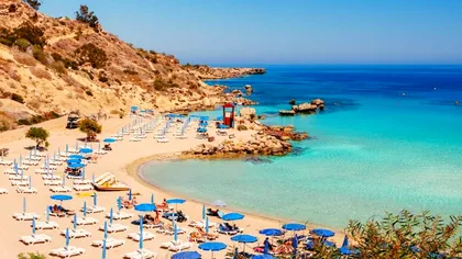 Cea mai ciudată ofertă: vacanță gratis din partea guvernului, dacă te infectezi cu Covid 19