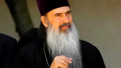 Reacția ÎPS Teodosie, după ce a fost acuzat că reinventează tradiția luminii de Paște. ”Nu e o greșeală!”