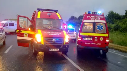 Accident cumplit în Bacău, cu șapte victime. Trei copilași se zbat între viață și moarte, după ce tatăl lor a adormit la volan