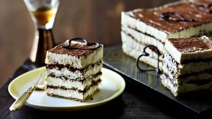 Rețetă de tiramisu cu cremă de mascarpone. Desertul delicios, pas cu pas