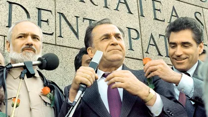 Ce a făcut, de fapt, Ion Iliescu la Mineriada din 1990. Piața Universității, curățată de minerii cărora li s-a dat o putere exagerată