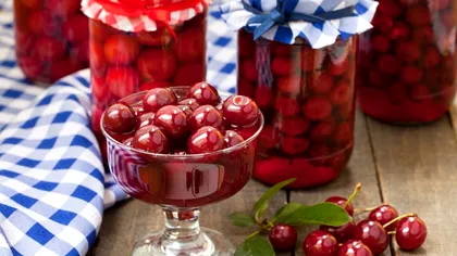 Rețetă compot de vișine. Rețeta de la bunica, simplă și fără conservant