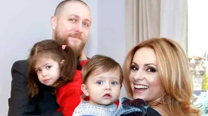 Ce le-a interzis Simona Gherghe celor doi copii. ”Nu până la 4-5 ani!” Mămicile s-au revoltat