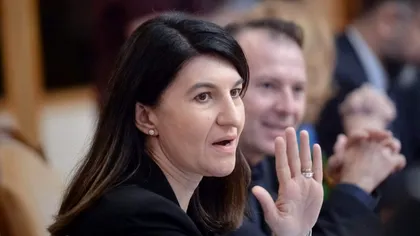 Ministrul Muncii a primit un val de critici și ironii, în plenul Parlamentului. Moțiunea împotriva sa a trecut