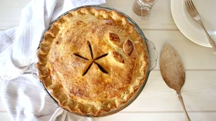 Cea mai delicioasă tartă cu mere. Rețeta foarte simplă, știută de mulți români