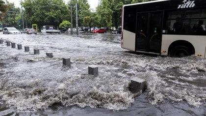 Alertă meteo ANM. Vin ploile de luni: temperaturile scad în toată țara. Ce se întâmplă în București