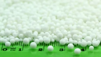 Azotat de amoniu, uitat în soare la Galați. Câte tone stăteau în condiții improprii