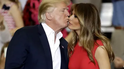 Gest jenant. Ce a făcut Melania Trump, de față cu toată lumea