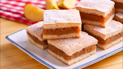 Rețetă de prăjitură delicioasă cu mere. Un desert răcoritor de vară