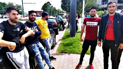 Un nou scandal între interlopi. Au intrat cu mașina în oameni. Ce face Poliția