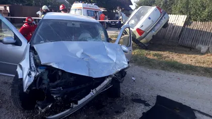 Accident mortal în Argeș. O șoferiță în vârstă de 19 ani a ucis doi oameni, după ce s-a urcat la volan fără permis. Un copil de doi ani se numără printre victime