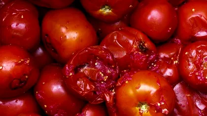 Amenzi noi pentru români de la 1 ianuarie 2021. Ce sunt obligați să facă cu fructele și legumele alterate