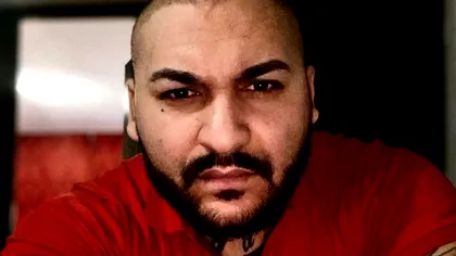 Detaliul incredibil. Ce apare, de fapt, pe gardul lui Dani Mocanu FOTO